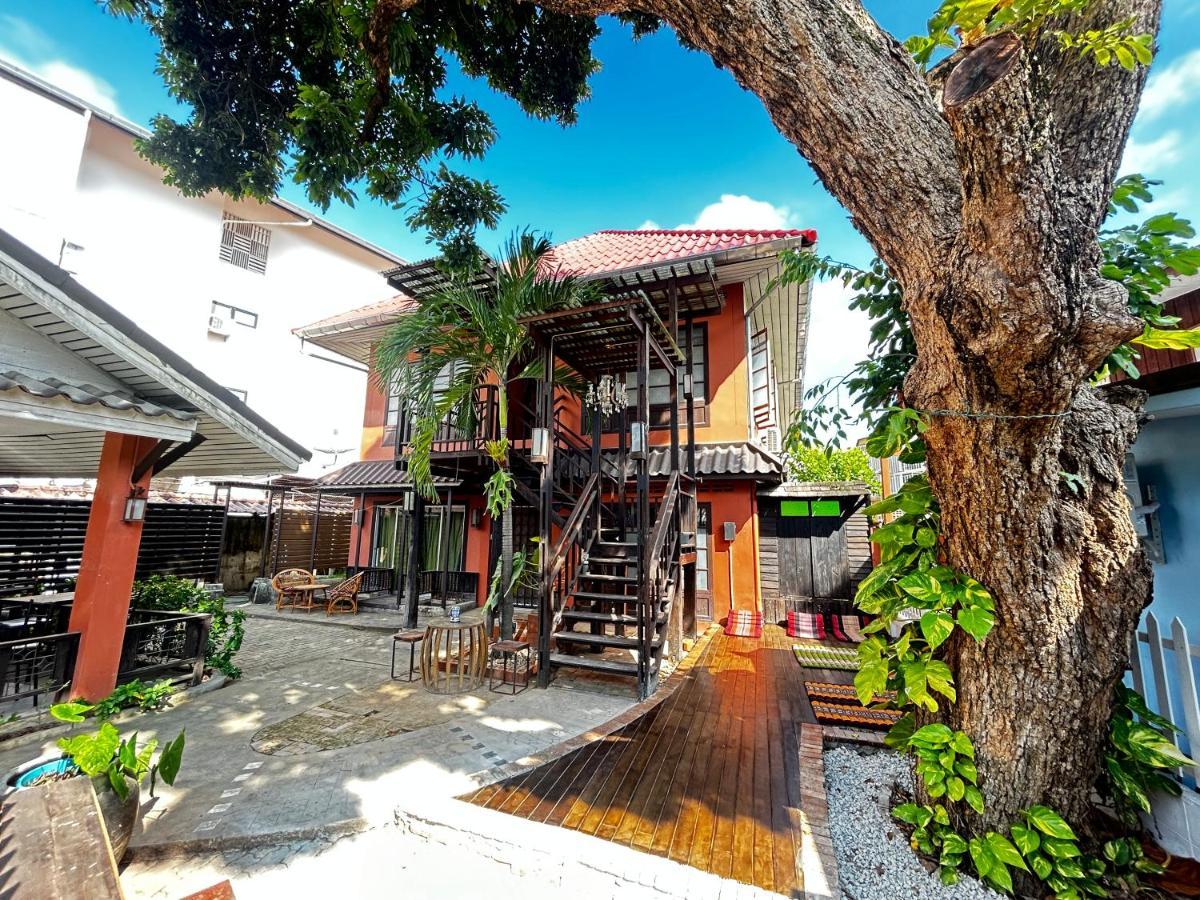 Villa'S Homestay チエンマイ エクステリア 写真