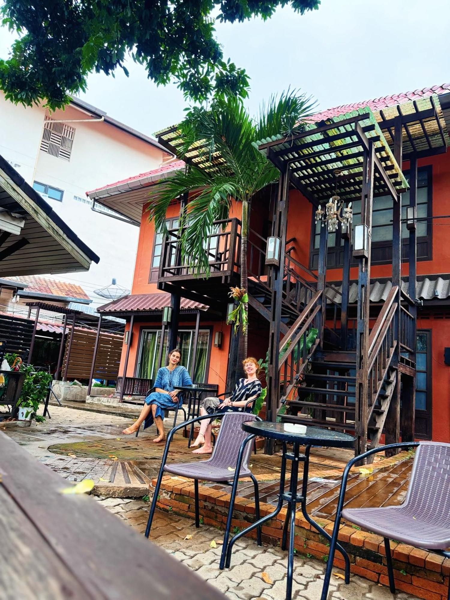 Villa'S Homestay チエンマイ エクステリア 写真